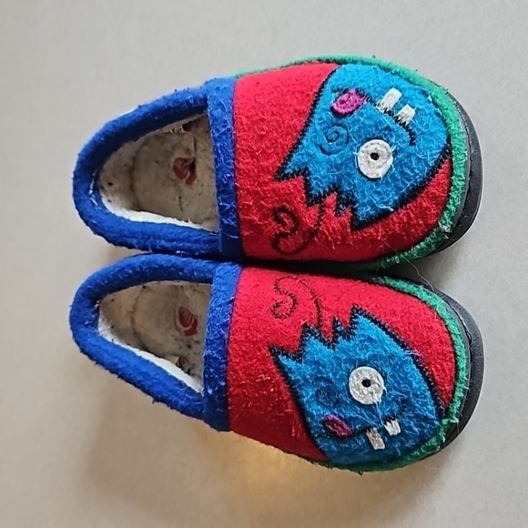 Acorn monster slippers 11/12 - Picture 2 of 11